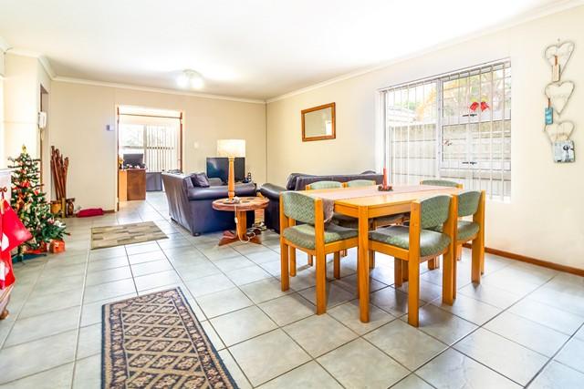 To Let 3 Bedroom Property for Rent in Vredekloof Western Cape